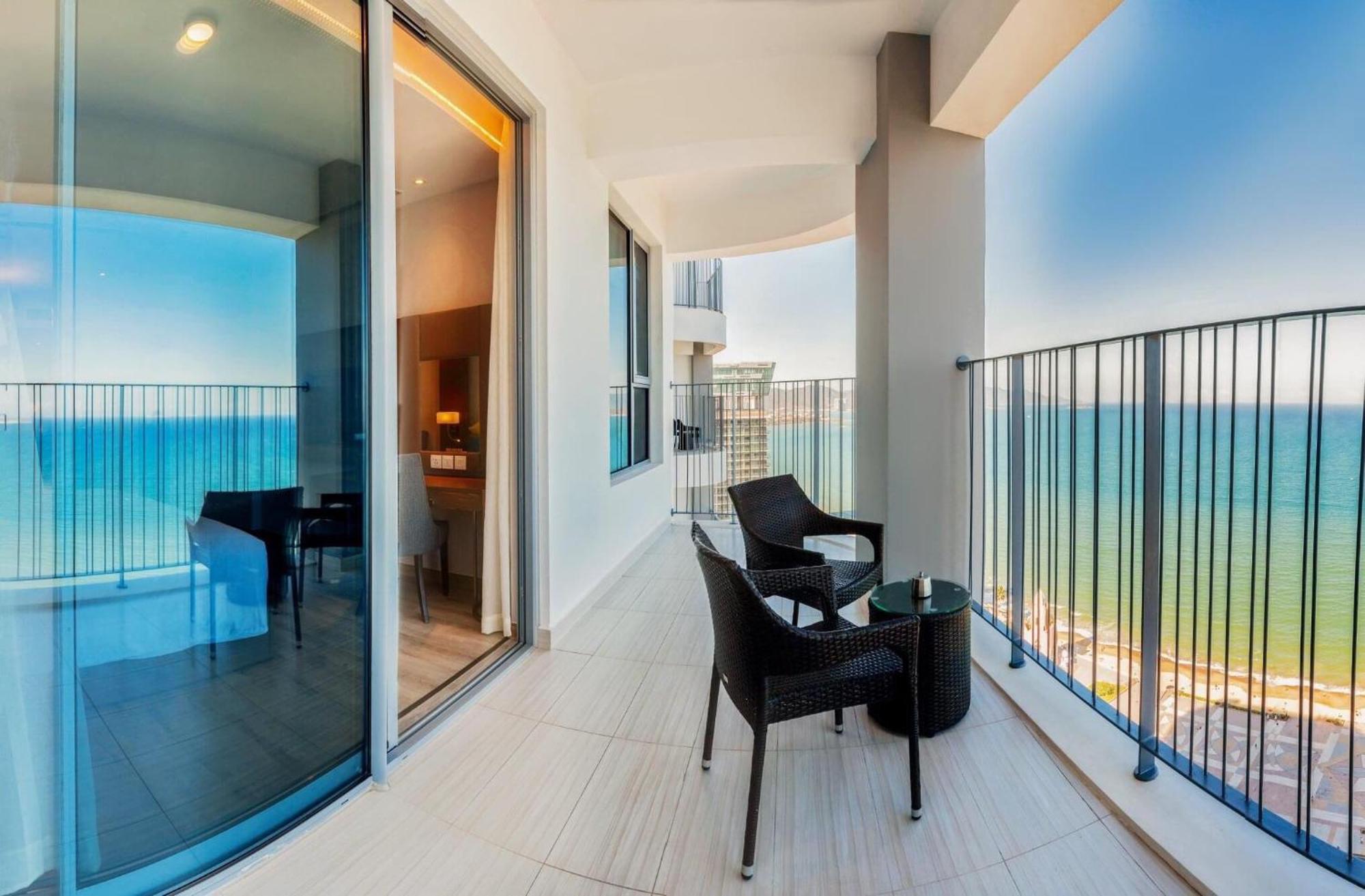 Apartment Panorama Seaview Luxury Skyline By Hc Group Nha Trang