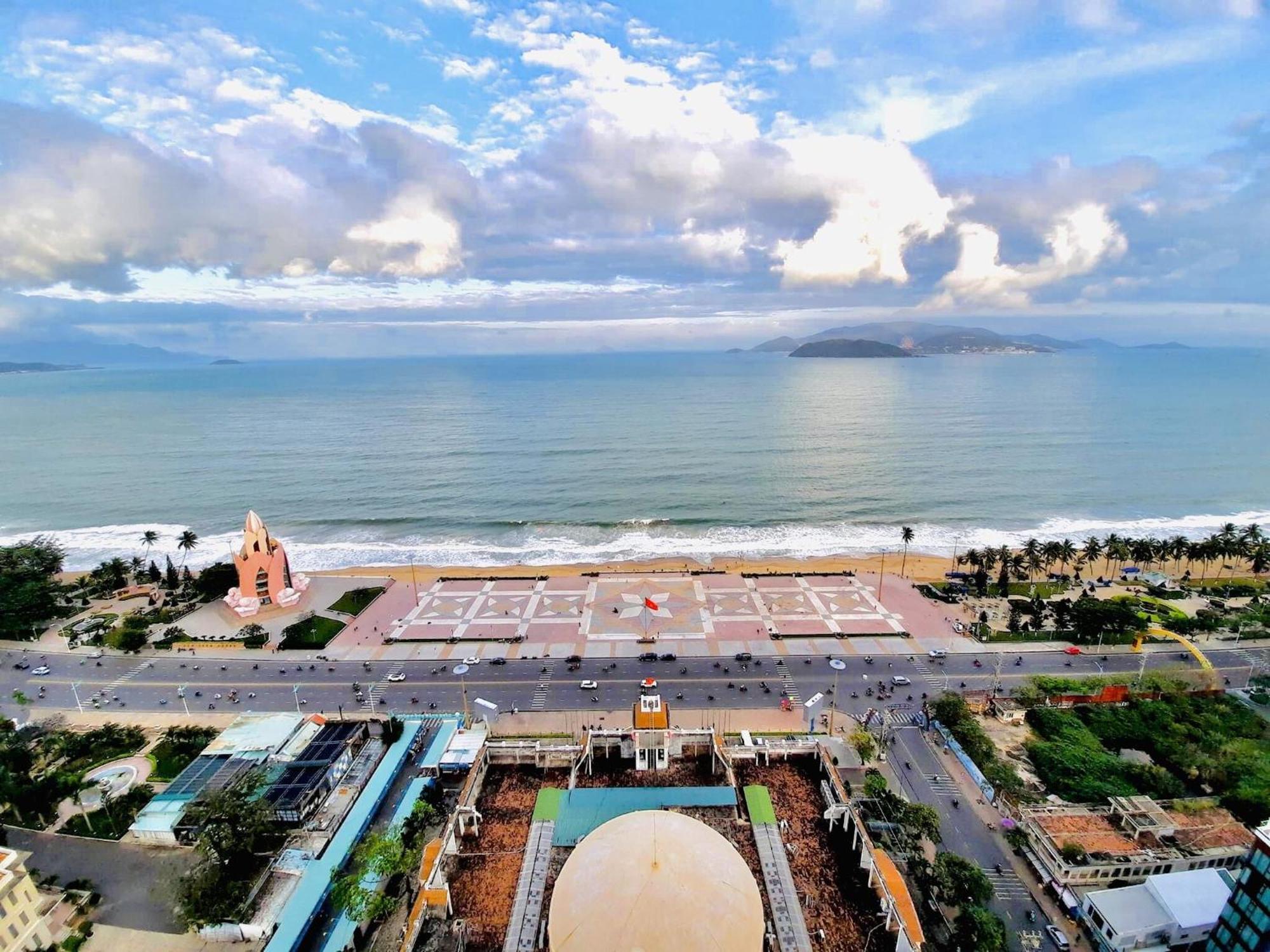 Panorama Seaview Luxury Skyline By Hc Group Apartment